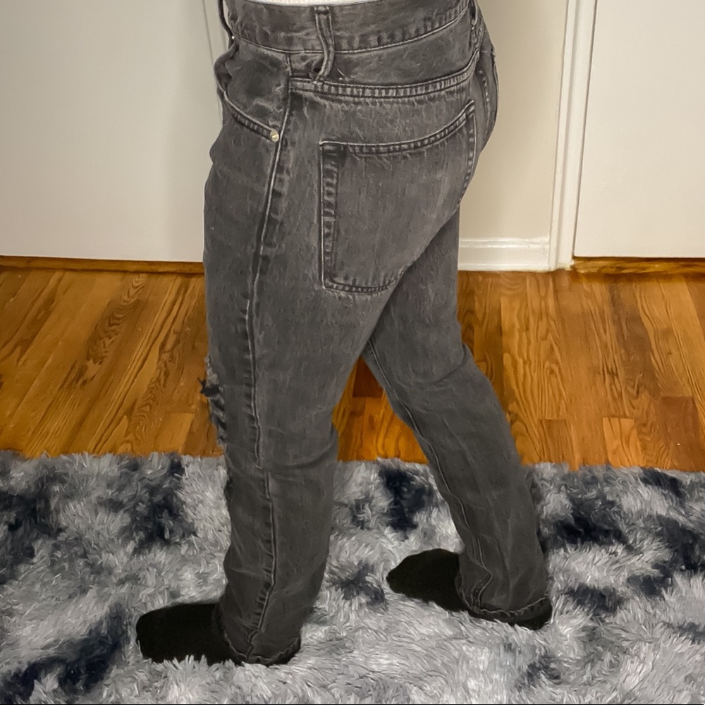 BLACK DISTRESSED JEANS - Picture 7 of 9